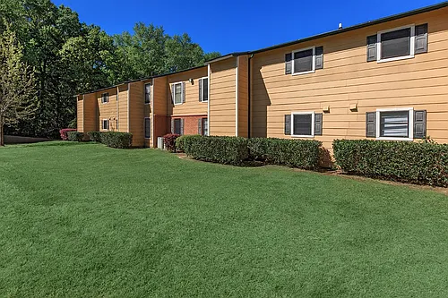 1007 Nnw Loop #323 Photo 1