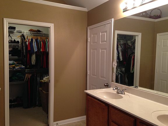 5th image of 1108 Woodhollow Dr