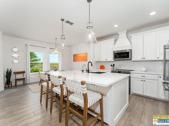 4th image of 33 Valdarama Dr
