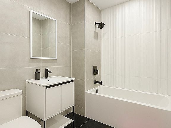 5th image of 727 De Kalb Ave #1B