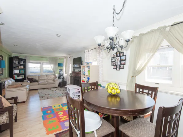 798 Heath St, Brookline, MA 02467