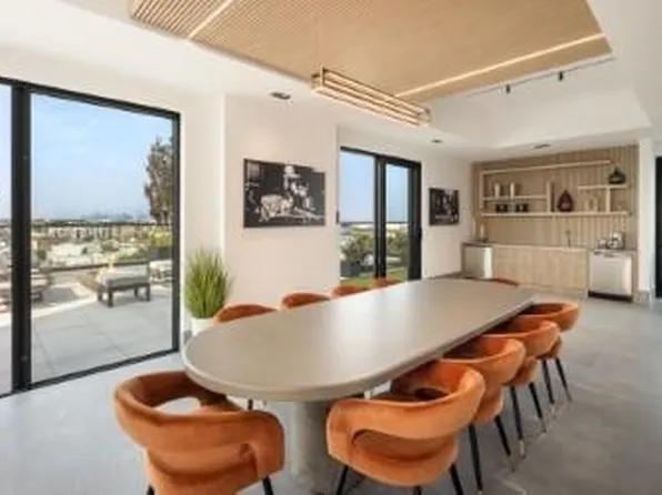 285 Broadway image 5 of 11