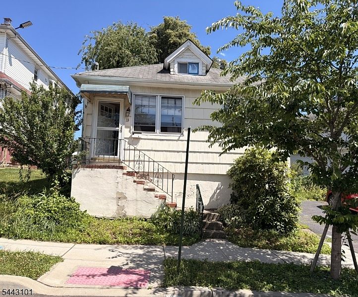1st image of 33 Butler St