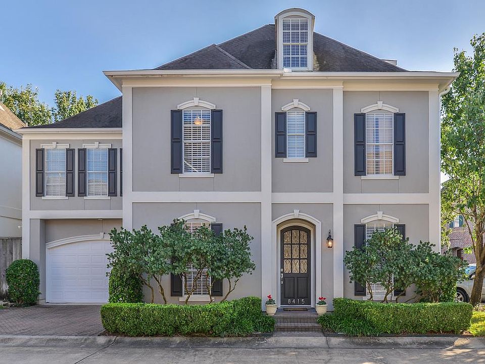 1st image of 8415 N Hilshire Park Dr
