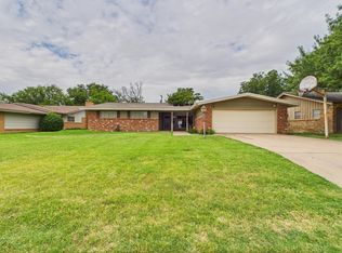 1107 Garland St, Plainview, TX 79072