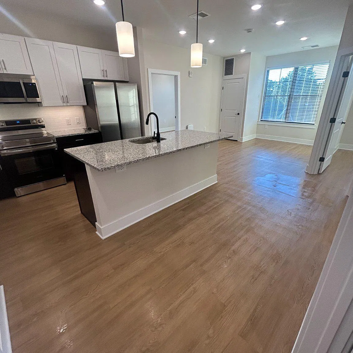 2 bed, 2.0 bath, 953 sqft, $2,445 — Photo 1
