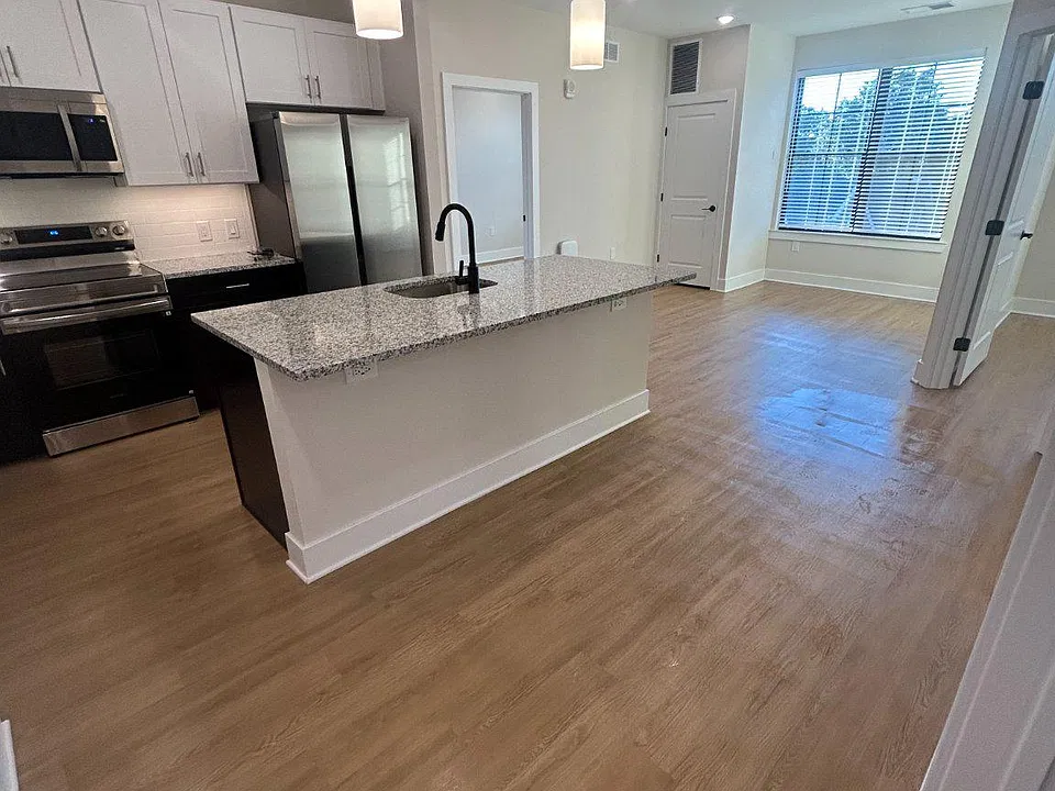 624 Main St #414