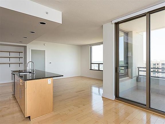 5th image of 300 Bowie St APT 1905