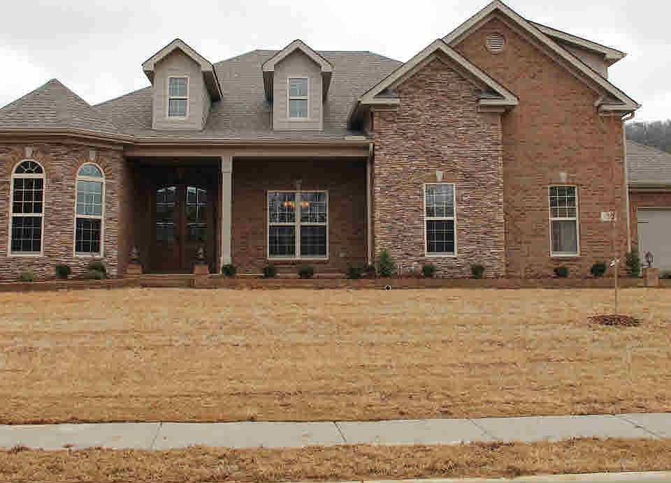 2nd image of 33 Summerlyn Way