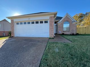 1265 Breezy Valley Dr, Cordova, TN 38018