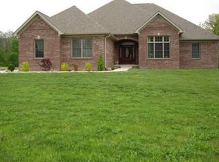 1434 Willow Bend Dr, Greencastle, IN 46135