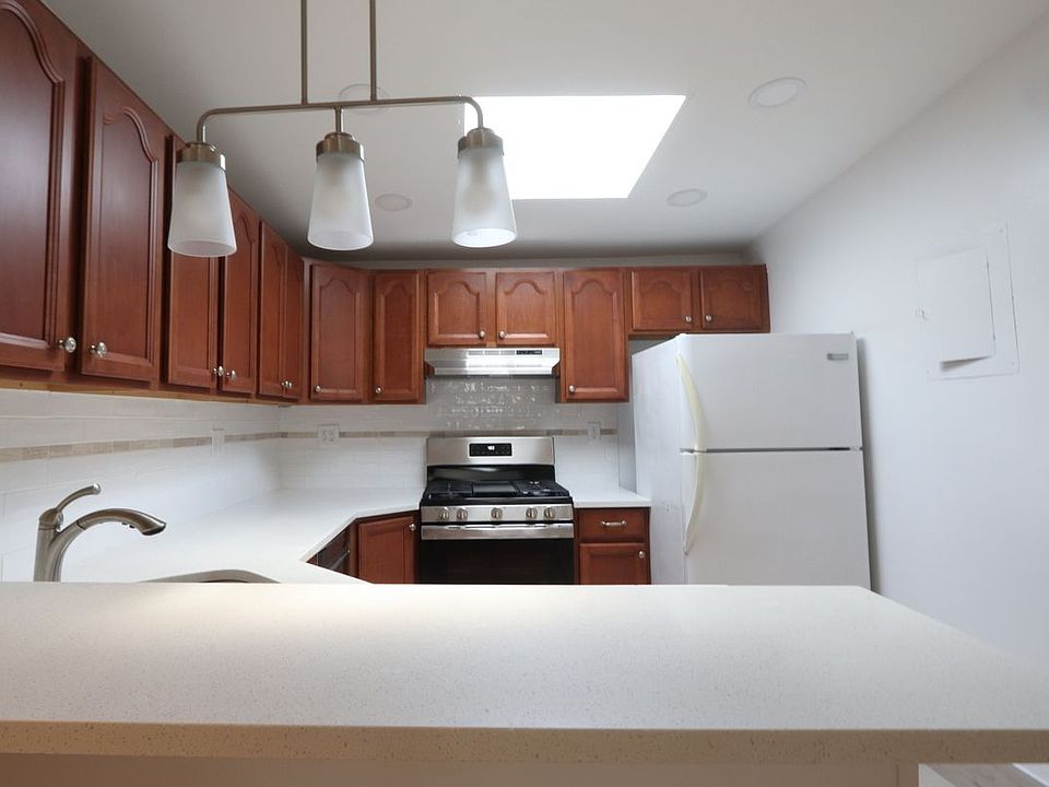 1st image of 322 Atlantic Ave #3F