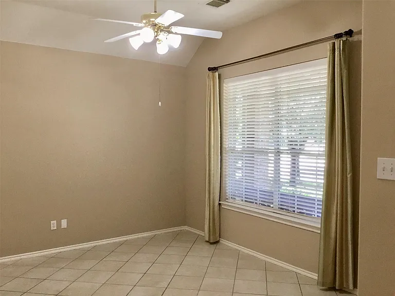 14 Heron Hollow Ct — Photo 10