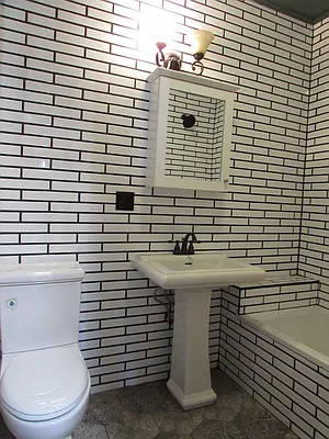 Rented by Premier Metro Realty Corp | media 42