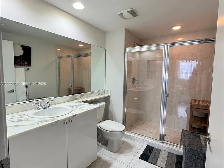 18800 NE 29th Ave #1004 — Photo 10