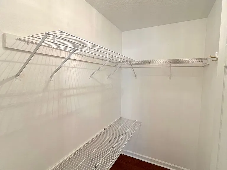 122 Parkview Dr — Photo 21