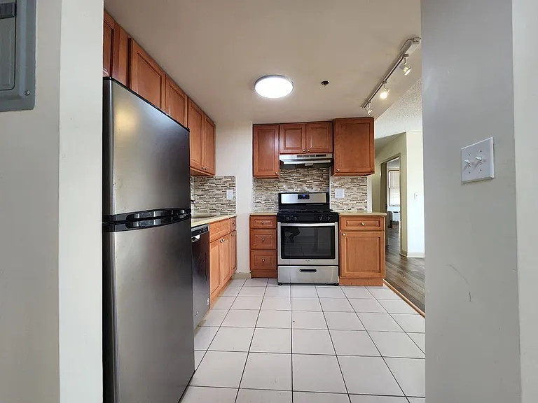 35 W 25th St #33 — Photo 3
