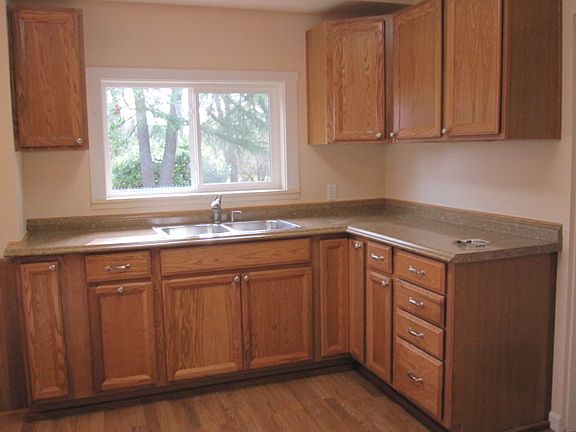 Brand new cabinets & contert