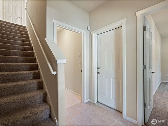 4th image of 906 6th Avenue #C