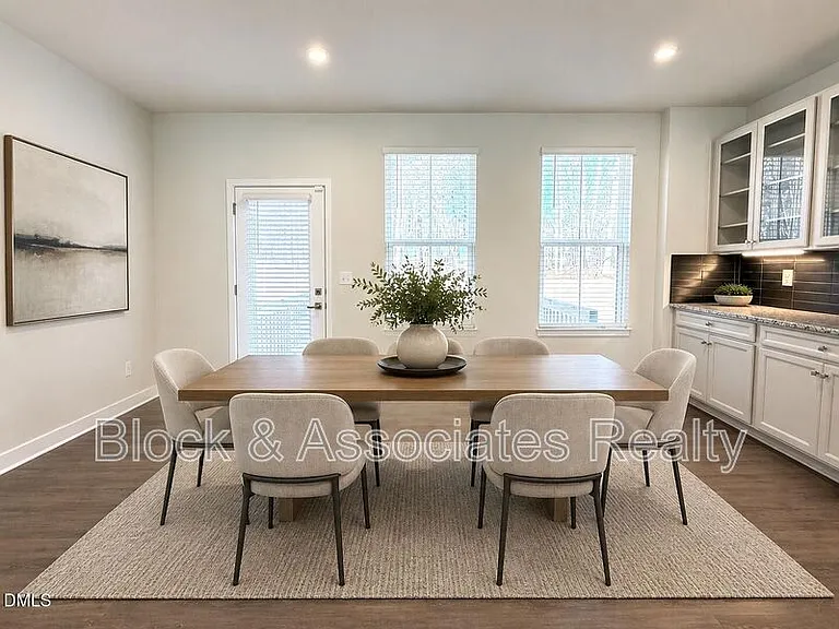 1362 Chowan Ave — Photo 6