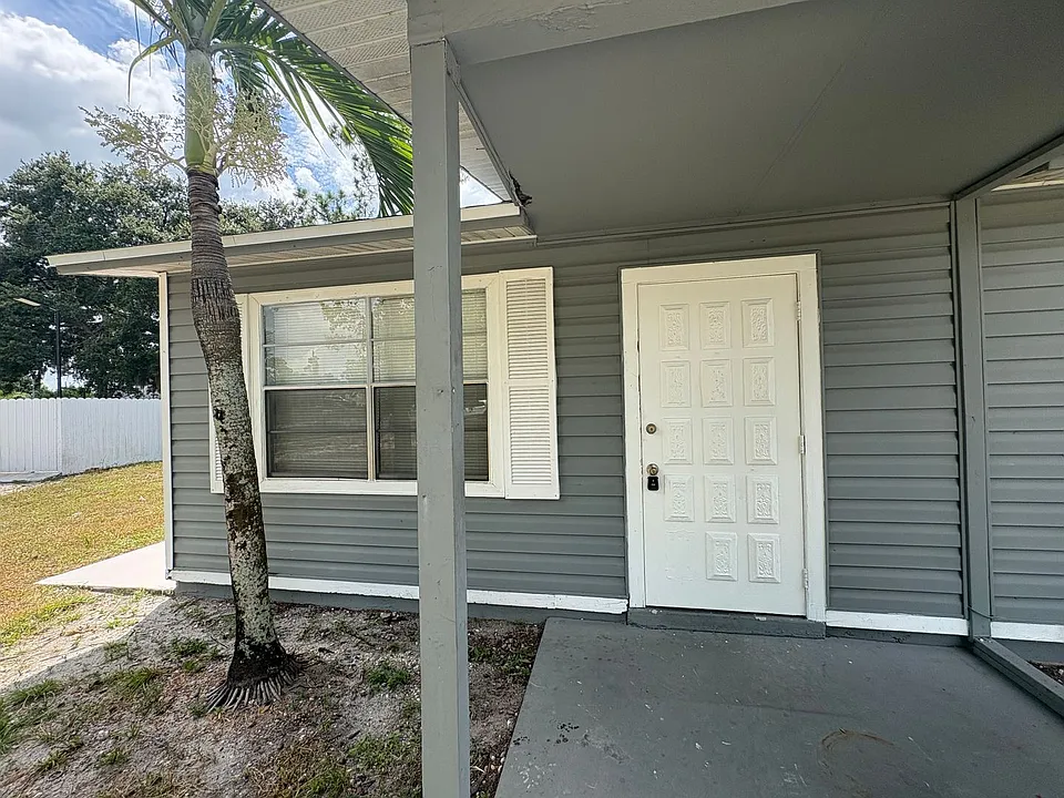 424 Valley Dr