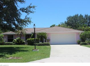 54 Wickliffe Dr, Naples, FL 34110