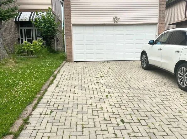 82 Muirlands Dr, Toronto, ON M1V 2B4
