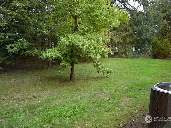 5th image of 2932 26th Avenue NE #2