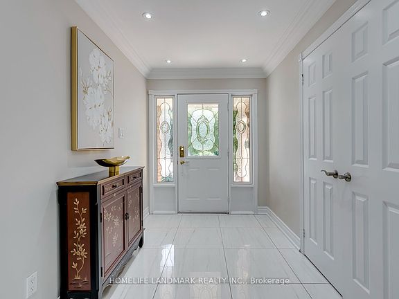 5th image of 2935 Kingsway Dr