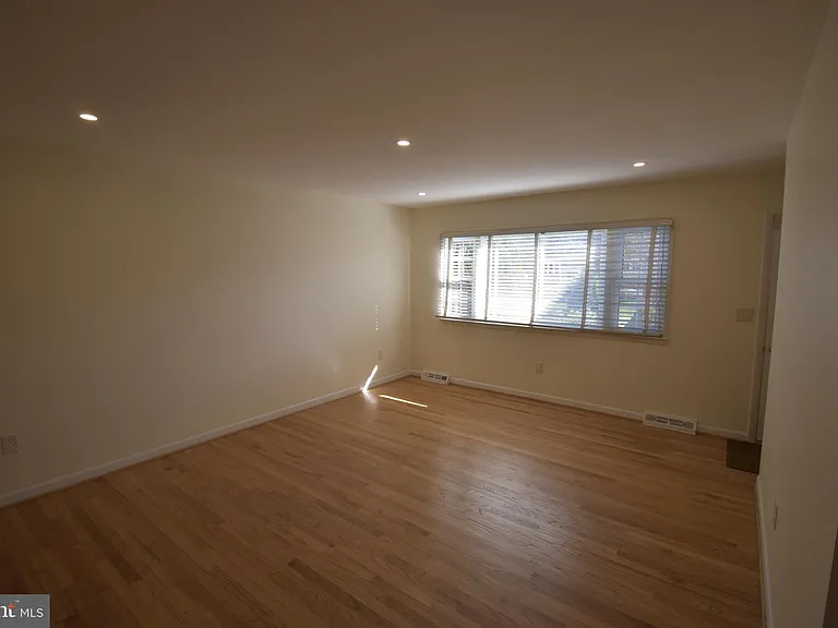 3931 Dominion Dr — Photo 35