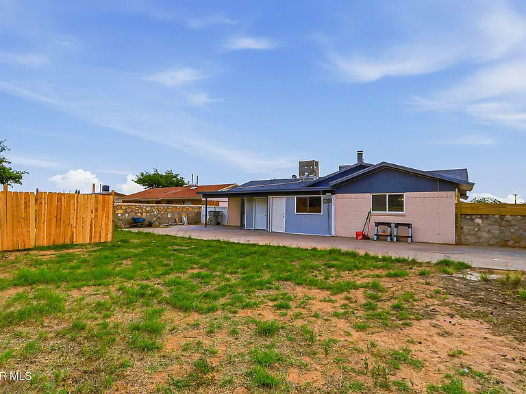 2624 Lake Victoria Dr #A — Photo 30