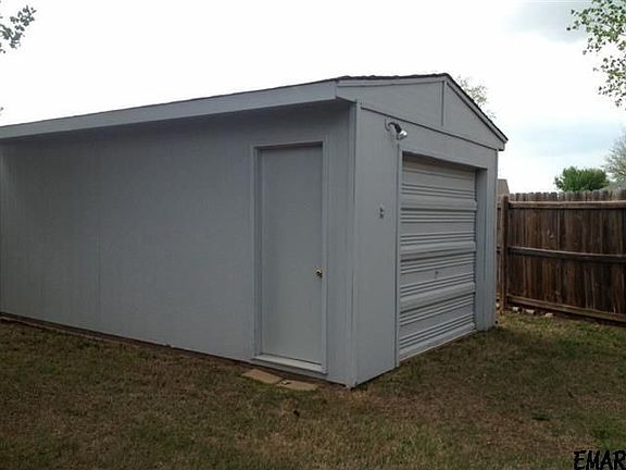 5th image of 306 Sombrero Cir
