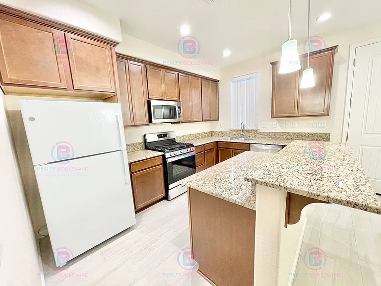 1013 Middle Gate Rd — Photo 4