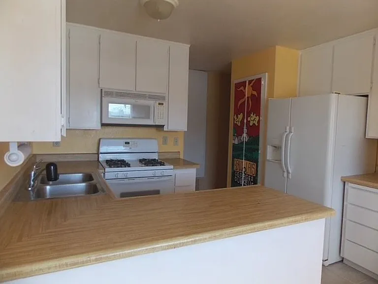 121 Fontana Ave — Photo 3