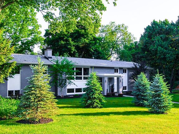2nd image of 6636 Brookhills Ct SE