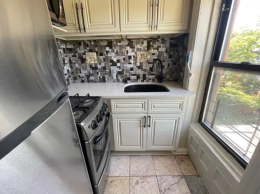 Rented by Nest Seekers International | media 22