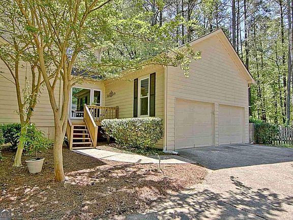 4th image of 136 Cloister Dr