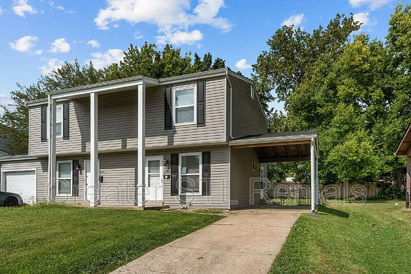 3 bed, 1.5 bath, 1102 sqft, $1,450 — Photo 3