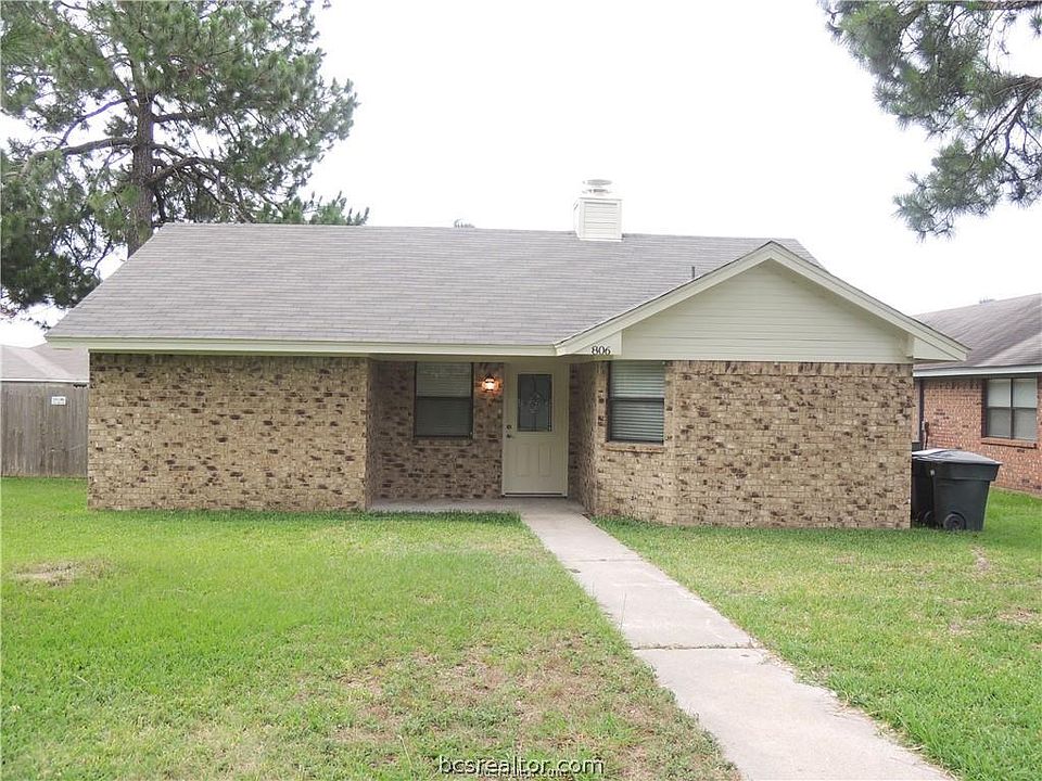 1st image of 806 Camellia Ct