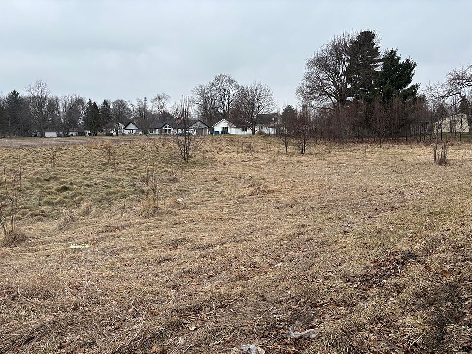 2nd image of 993 E Lafayette St