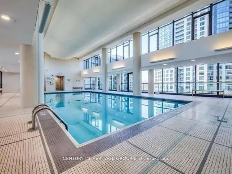 209 Fort York Blvd S #668 — Photo 8