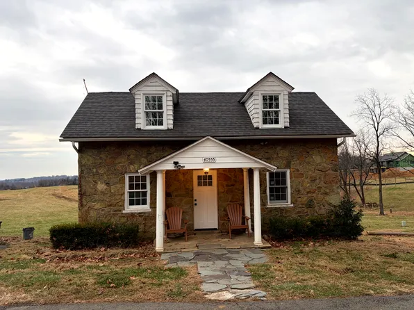 40555 Hidden Hills Ln, Paeonian Springs, VA 20129