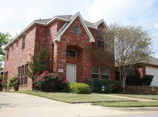 200 Republic Ln, Euless, TX 76040