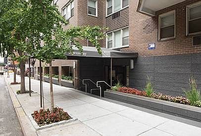 4th image of 145 E 27th St APT 8f
