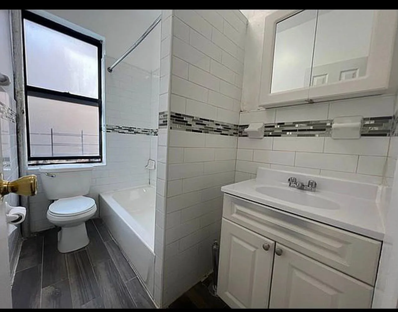 3 bed, 1400 sqft, $2,225 — Photo 3