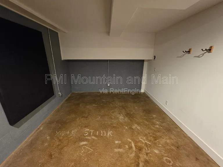 156 Bradley St — Photo 44