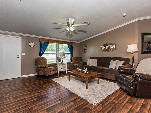 3rd image of 173 Chardonnay Dr