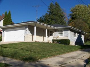 406 Butler St, Random Lake, WI 53075