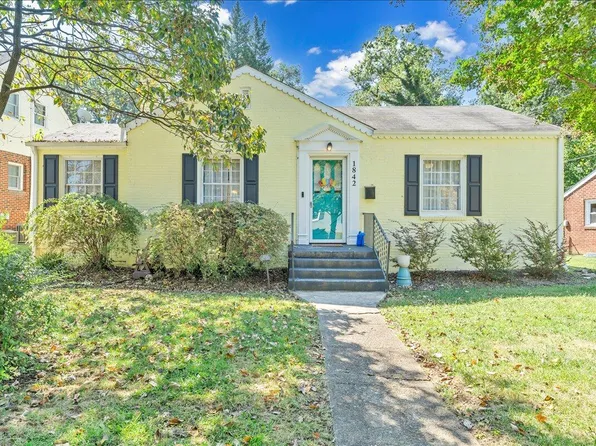 1842 Carlton Rd SW, Roanoke, VA 24015