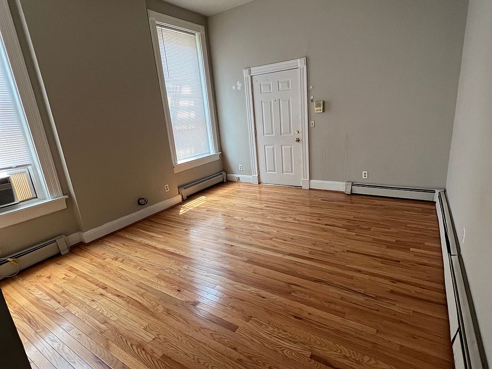 Living room/front door from hallway